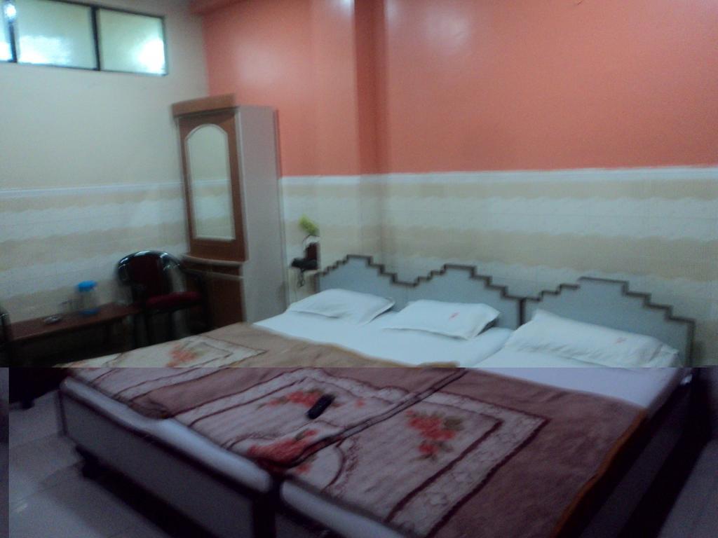 Hotel Jyoti Varanasi 部屋 写真