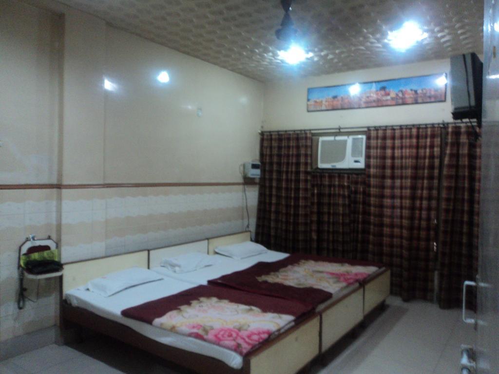 Hotel Jyoti Varanasi 部屋 写真