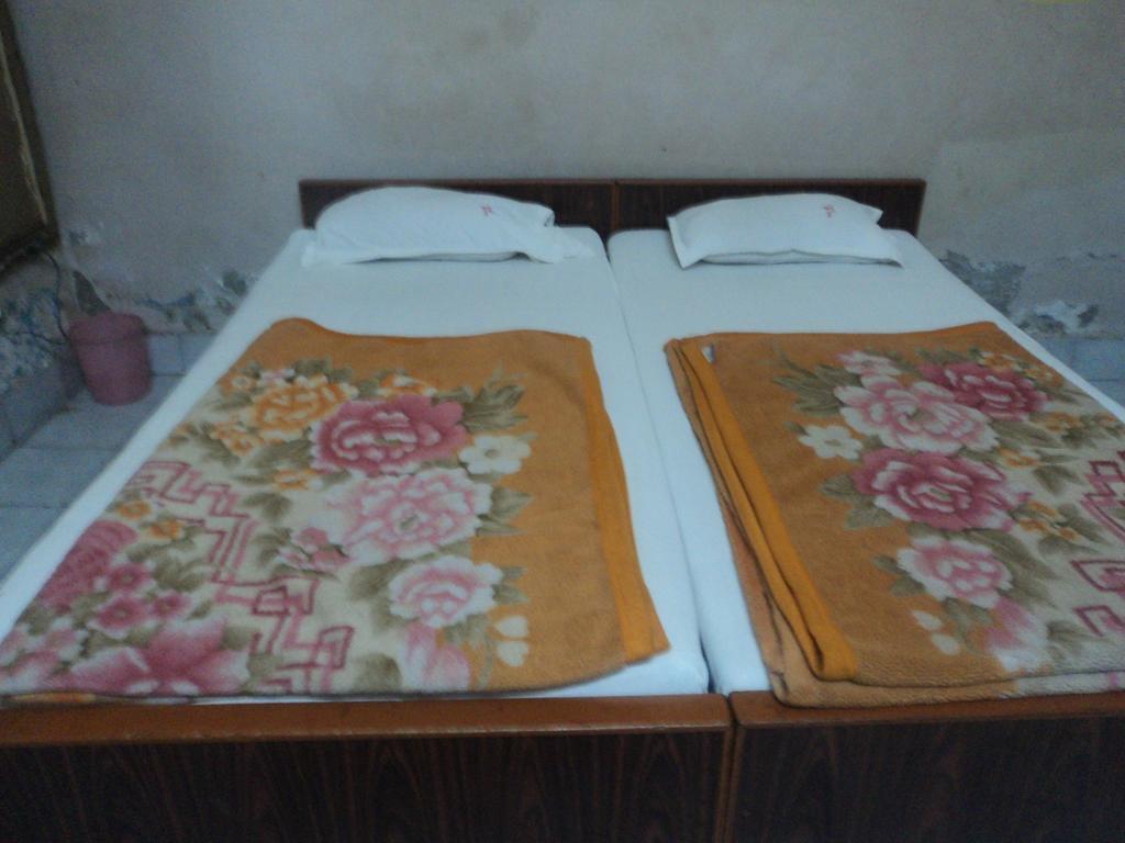Hotel Jyoti Varanasi エクステリア 写真